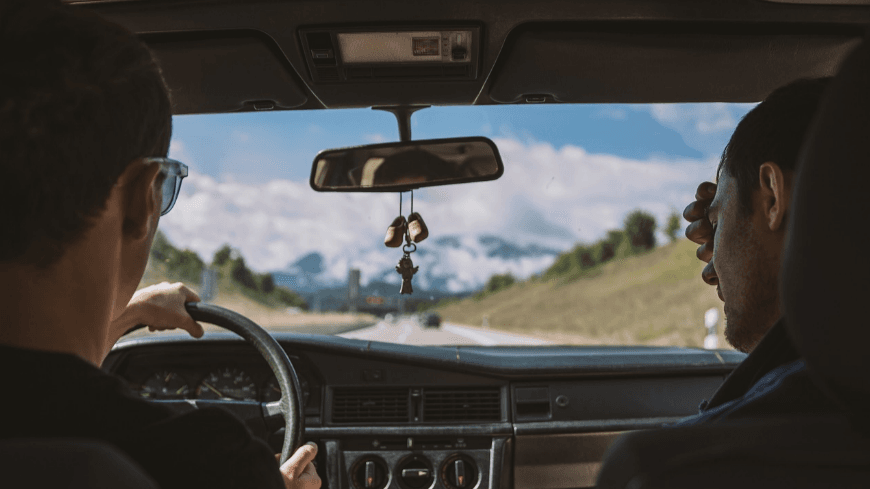 Raites seguros en California con choferes hispanos 24/7, servicio puerta a puerta